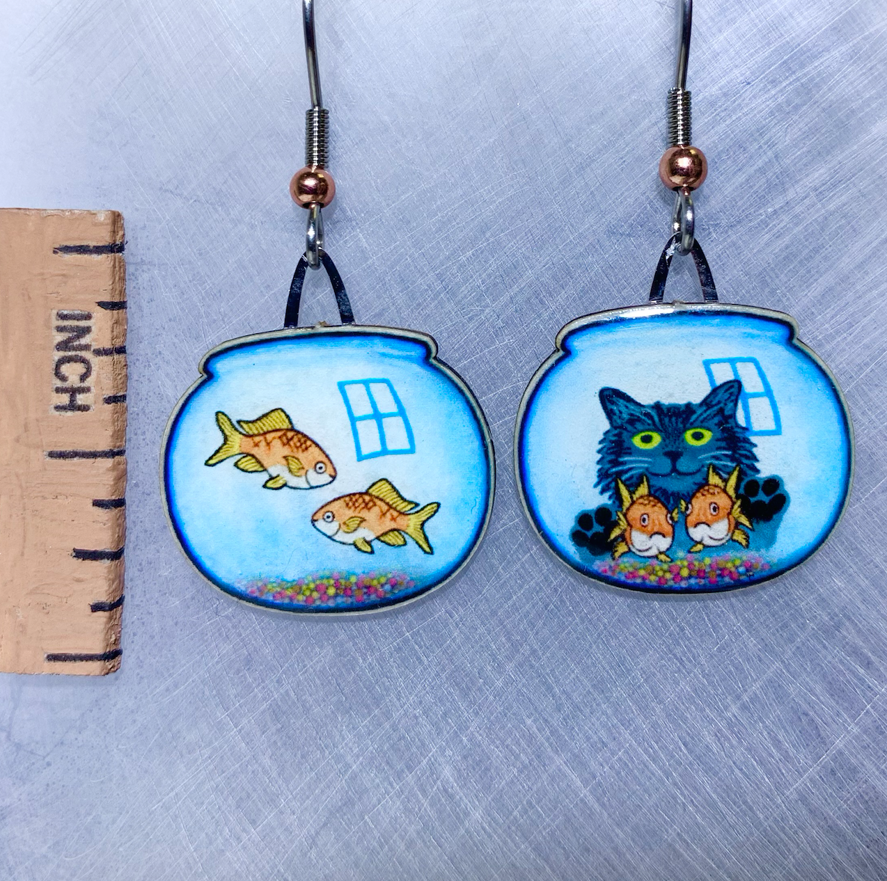 Picture shown is of 1 inch tall pair of earrings of a Fishbowl and Kitty.